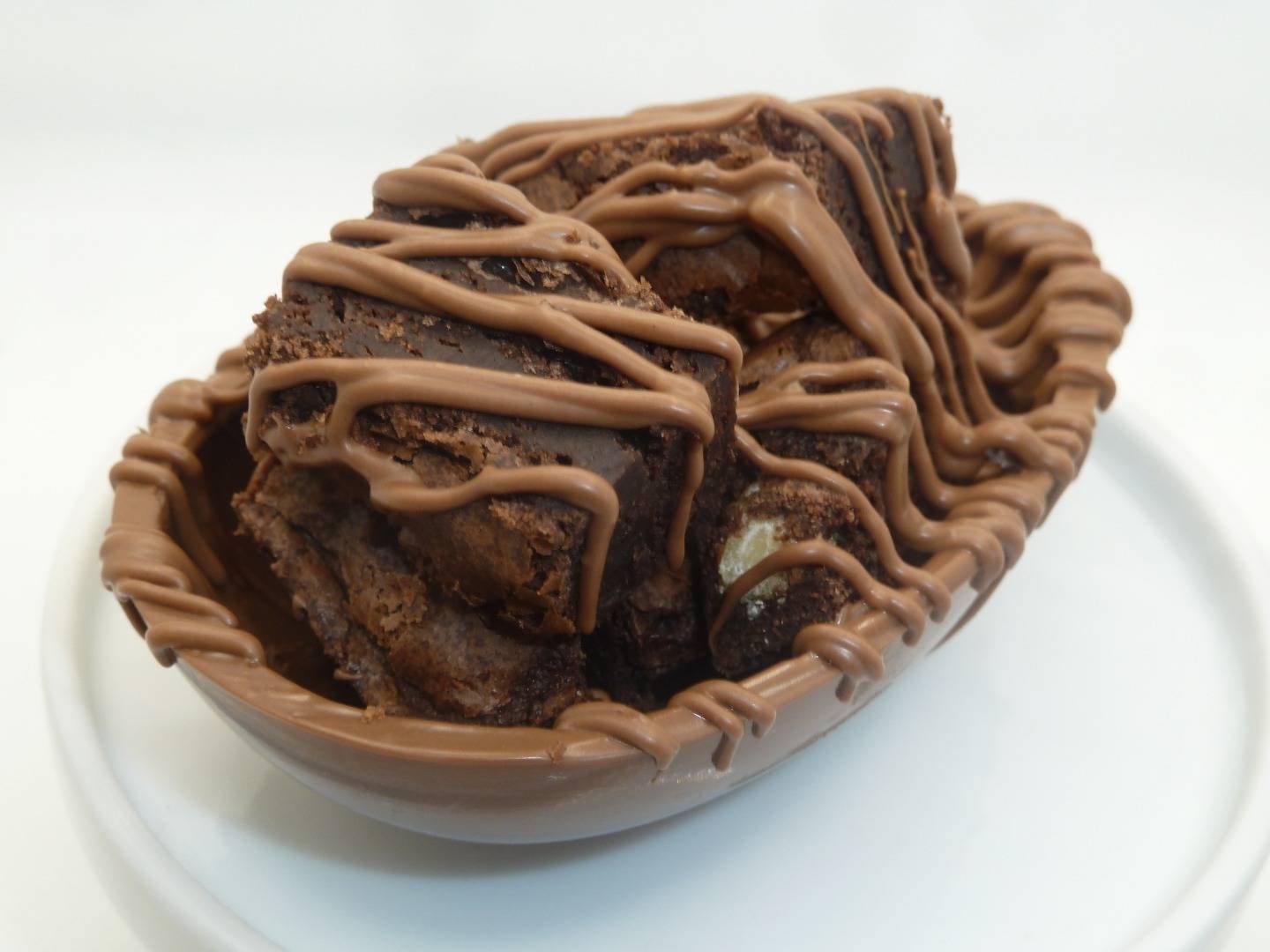 Œuf au Chocolat au Lait avec des Brownies  - Missy's Gourmandises Douces -02