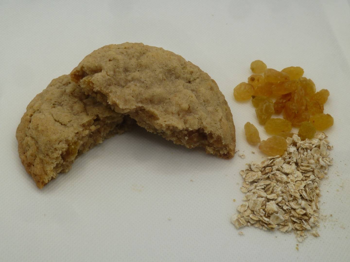 Oatmeal and Raisin -Cookies aux Flocons d'Avoine et Raisins Secs - 02 - Missys Gourmandises Douces (golden)